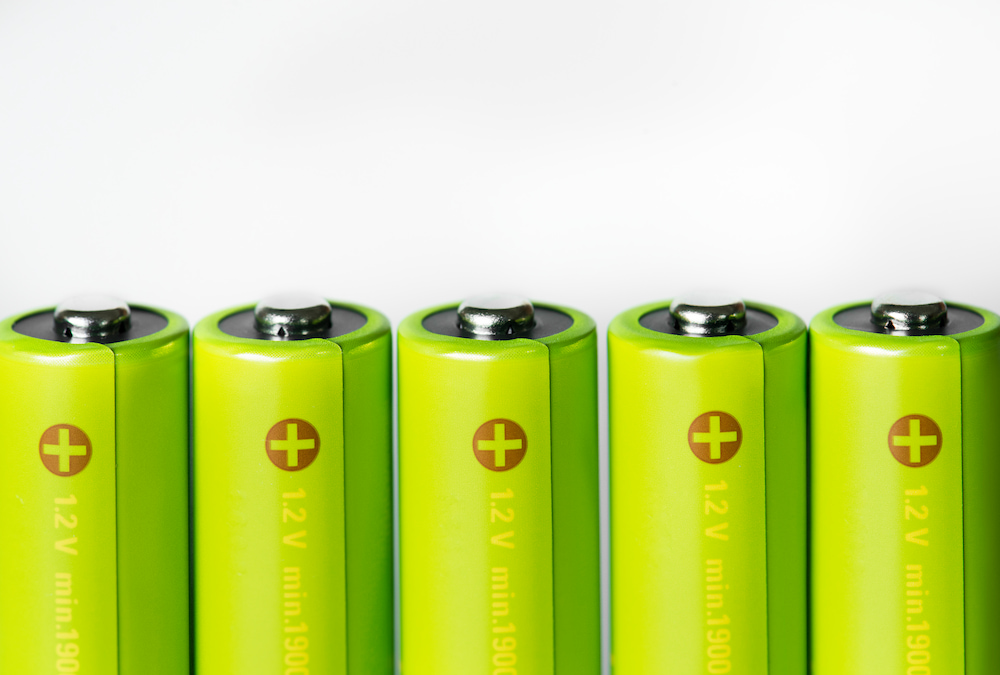 Five Pieces Alkaline, Lead-acid and lithium-ion batteries